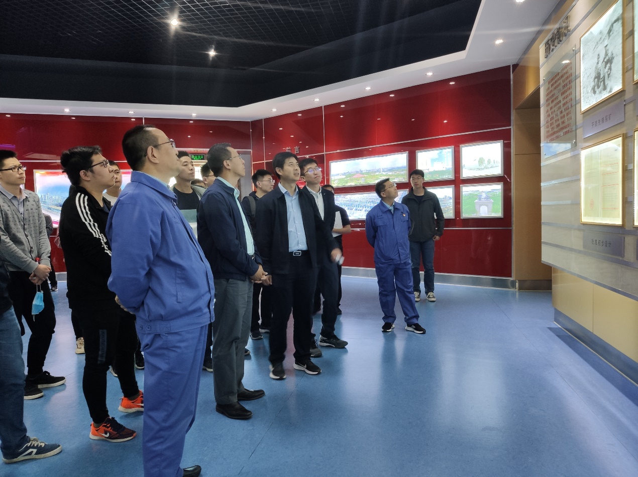 https://www.tsinghua.edu.cn/__local/9/A4/93/586BBB46654877EE3EA2E1EC25E_8335D44C_452645.jpg